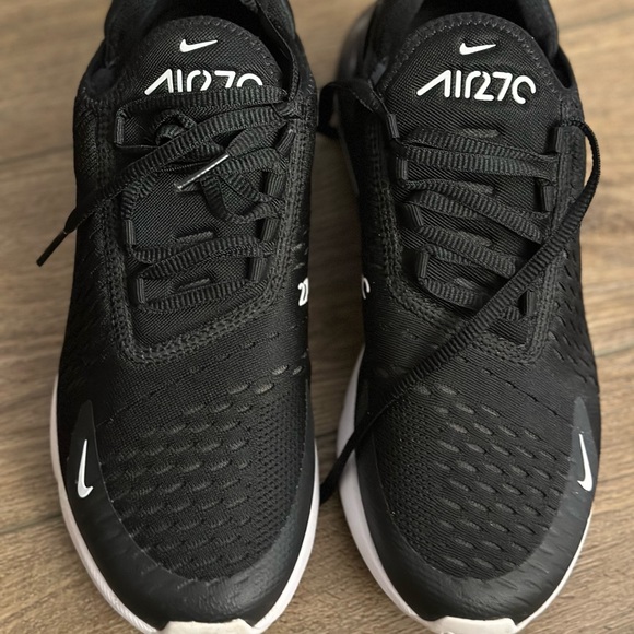 Nike Air Max 270 Sneakers - Picture 6 of 12